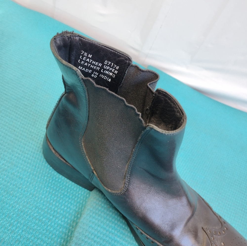 Banana Republic Leather Boots Chelsea Black Size 7.5 - Picture 5 of 8